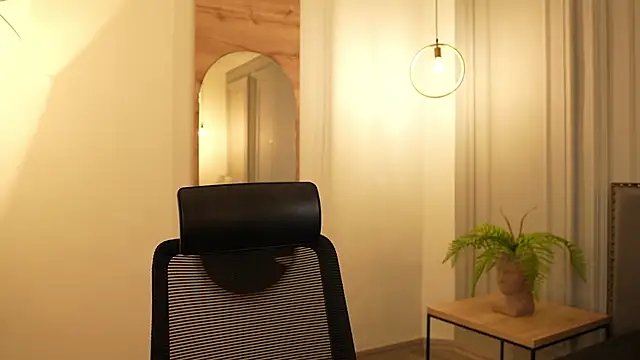 Snapshot of IrisBaker chatting on 27, 10, 2025 IrisBaker online show from 27, 10, 2025