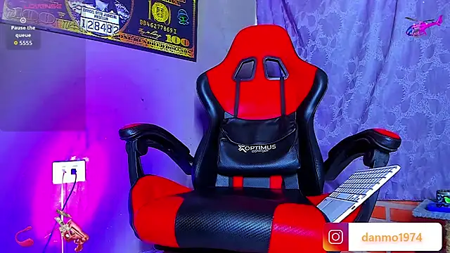 Snapshot of smoker445 chatting on 5, 11, 2025 smoker445 online show from 5, 11, 2025