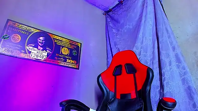 Snapshot of smoker445 chatting on 17, 11, 2025 smoker445 online show from 17, 11, 2025