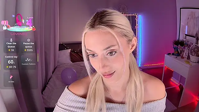 LoryWood online show from 4, 12, 2025