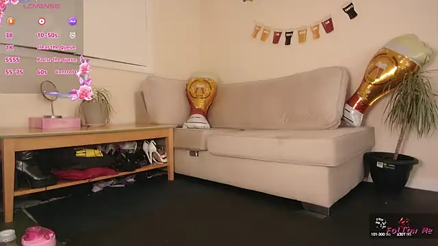 Milky flexy cat online show from 29, 9, 2025