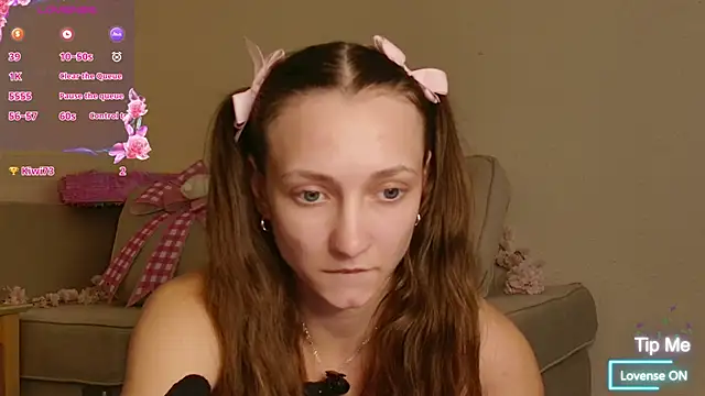 Snapshot of Milky_flexy_cat chatting on 8, 6, 2026 Milky flexy cat online show from 8, 6, 2026