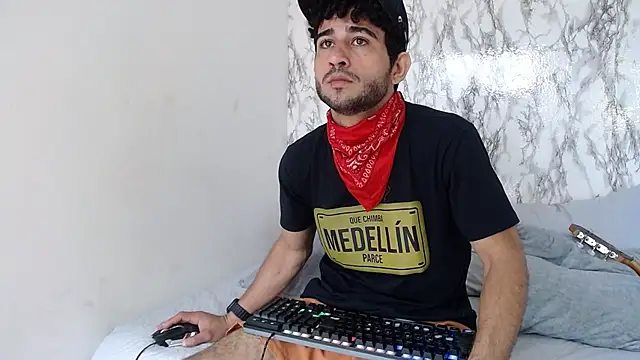 Snapshot of Moon_and_aaron chatting on 16, 2, 2026 Moon and aaron online show from 16, 2, 2026