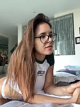 JuicyFruits93 online show from 2, 3, 2025