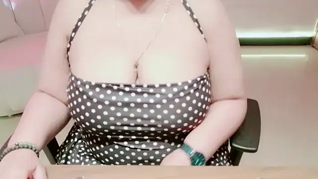 Snapshot of Gracefulgoddess chatting on 8, 3, 2026 Gracefulgoddess online show from 8, 3, 2026