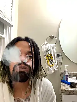 Snapshot of 1BeautyN1Beast chatting on 2, 12, 2024 1BeautyN1Beast online show from 2, 12, 2024