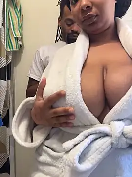 Snapshot of 1BeautyN1Beast chatting on 6, 12, 2024 1BeautyN1Beast online show from 6, 12, 2024