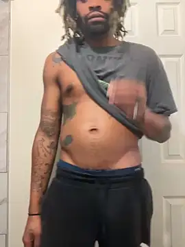 Snapshot of 1BeautyN1Beast chatting on 17, 12, 2024 1BeautyN1Beast online show from 17, 12, 2024