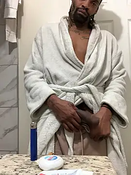 Snapshot of 1BeautyN1Beast chatting on 28, 12, 2024 1BeautyN1Beast online show from 28, 12, 2024