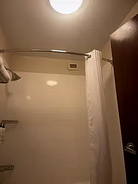 Snapshot of 1BeautyN1Beast chatting on 16, 10, 2025 1BeautyN1Beast online show from 16, 10, 2025