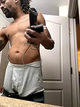 Snapshot of 1BeautyN1Beast chatting on 12, 11, 2025 1BeautyN1Beast online show from 12, 11, 2025