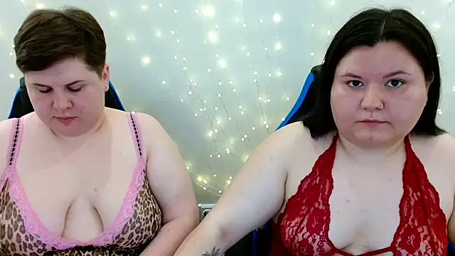 Snapshot of BeckyAndHellen chatting on 2, 7, 2026 BeckyAndHellen online show from 2, 7, 2026