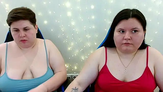 Snapshot of BeckyAndHellen chatting on 4, 7, 2026 BeckyAndHellen online show from 4, 7, 2026