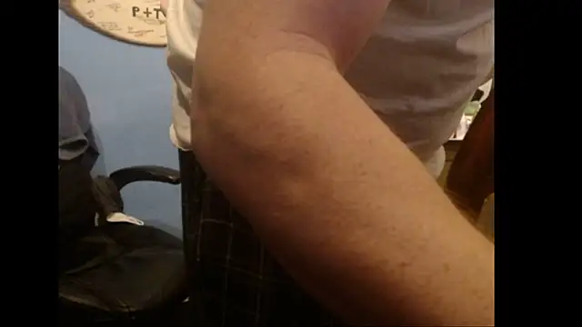 Snapshot of long_thinmint86 chatting on 19, 12, 2025 long thinmint86 online show from 19, 12, 2025