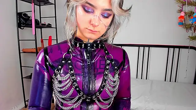 lady sontse  online show from 10, 2, 2025