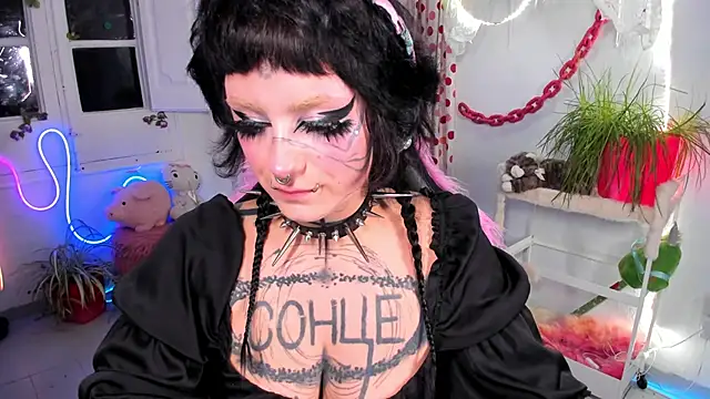 lady sontse  online show from 4, 3, 2026