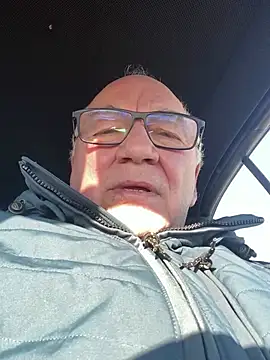 Snapshot of biggandybig chatting on 17, 2, 2025 biggandybig online show from 17, 2, 2025