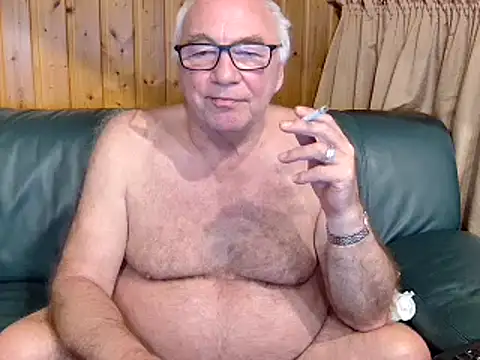 Snapshot of biggandybig chatting on 11, 3, 2025 biggandybig online show from 11, 3, 2025