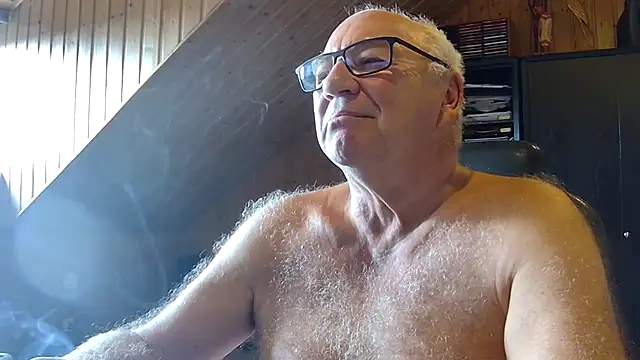 Snapshot of biggandybig chatting on 16, 9, 2025 biggandybig online show from 16, 9, 2025