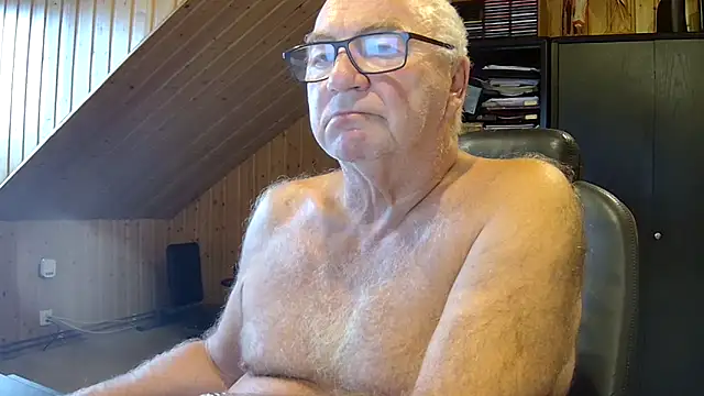 Snapshot of biggandybig chatting on 17, 9, 2025 biggandybig online show from 17, 9, 2025
