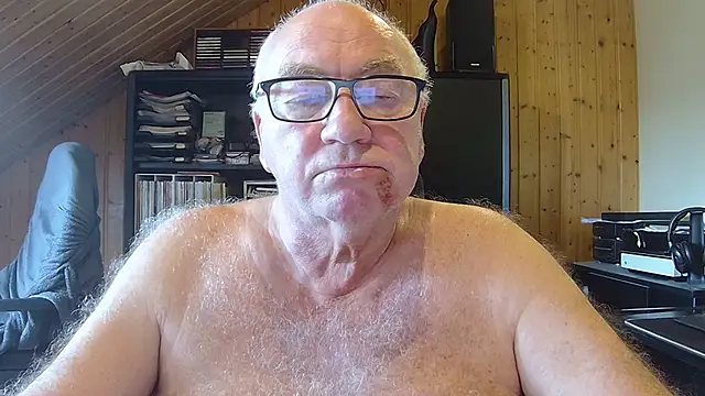Snapshot of biggandybig chatting on 12, 6, 2026 biggandybig online show from 12, 6, 2026