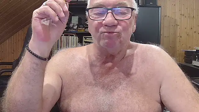 Snapshot of biggandybig chatting on 12, 6, 2026 biggandybig online show from 12, 6, 2026