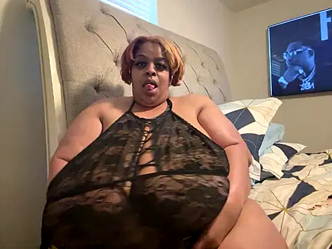 Missredboneo12 online show from 9, 10, 2025