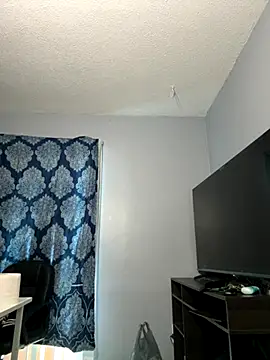 Snapshot of Luisrtrrr chatting on 20, 10, 2025 Luisrtrrr online show from 20, 10, 2025