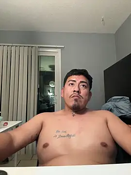 Snapshot of Luisrtrrr chatting on 23, 12, 2025 Luisrtrrr online show from 23, 12, 2025