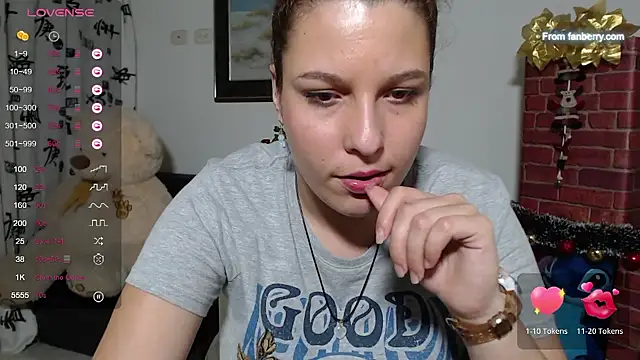 Snapshot of alexia_87 chatting on 7, 12, 2024 alexia 87 online show from 7, 12, 2024