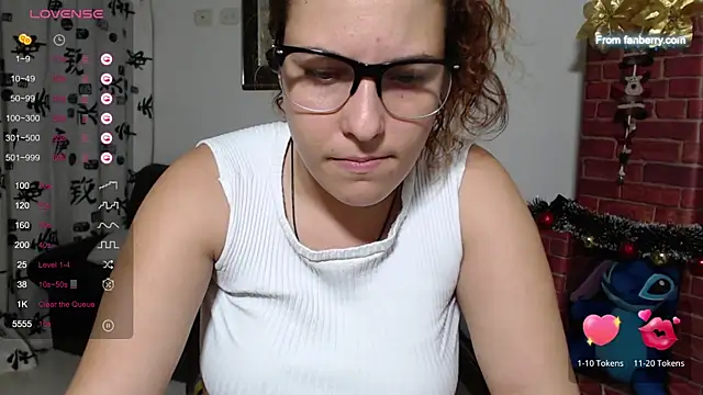 Snapshot of alexia_87 chatting on 10, 12, 2024 alexia 87 online show from 10, 12, 2024
