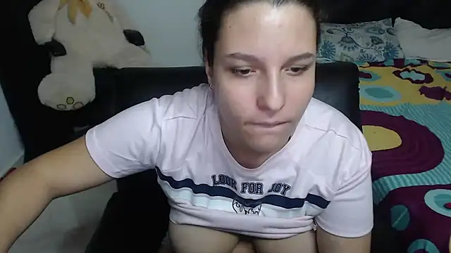 Snapshot of alexia_87 chatting on 1, 2, 2025 alexia 87 online show from 1, 2, 2025