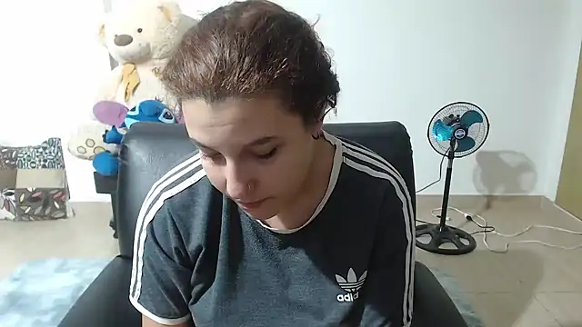 Snapshot of alexia_87 chatting on 7, 3, 2025 alexia 87 online show from 7, 3, 2025