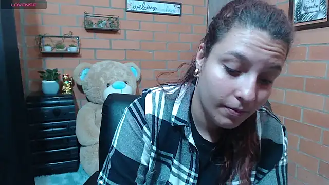 Snapshot of alexia_87 chatting on 18, 9, 2025 alexia 87 online show from 18, 9, 2025