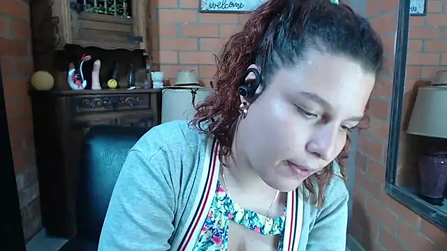 Snapshot of alexia_87 chatting on 19, 11, 2025 alexia 87 online show from 19, 11, 2025