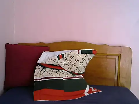 Snapshot of karen_sexy69 chatting on 14, 12, 2025 karen sexy69 online show from 14, 12, 2025