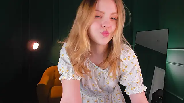 Snapshot of stay_with_alice chatting on 15, 2, 2025 stay with alice online show from 15, 2, 2025