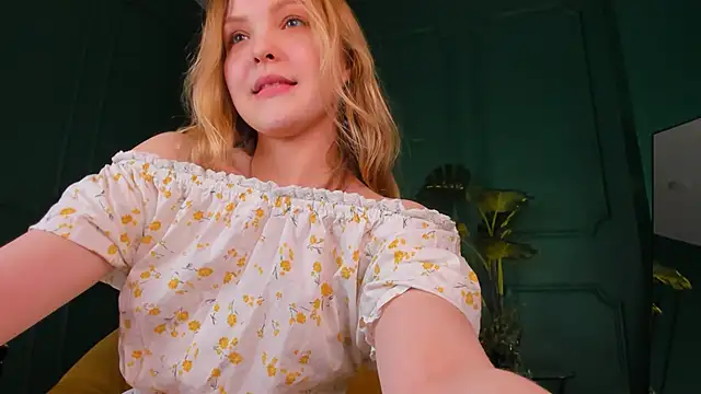 Snapshot of stay_with_alice chatting on 15, 2, 2025 stay with alice online show from 15, 2, 2025