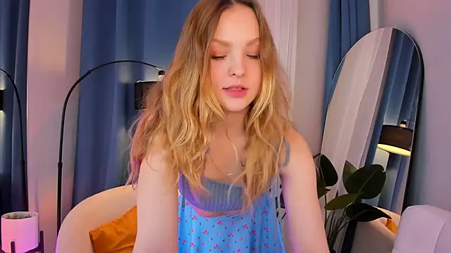 Snapshot of stay_with_alice chatting on 1, 10, 2025 stay with alice online show from 1, 10, 2025