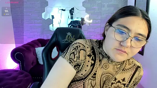 conniejames m online show from 15, 11, 2025