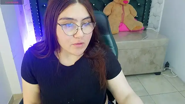 Snapshot of conniejames_m chatting on 12, 5, 2026 conniejames m online show from 12, 5, 2026