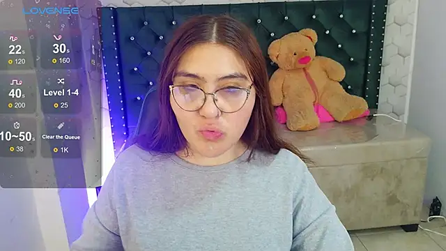 Snapshot of conniejames_m chatting on 13, 5, 2026 conniejames m online show from 13, 5, 2026