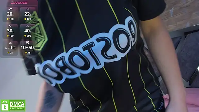 Venus velez  online show from 14, 12, 2025