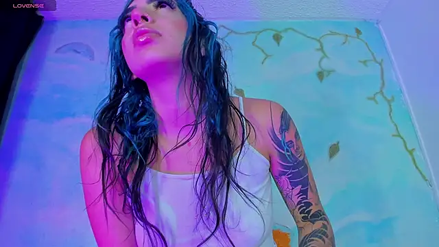 Snapshot of SaturnooStonee chatting on 22, 10, 2025 SaturnooStonee online show from 22, 10, 2025