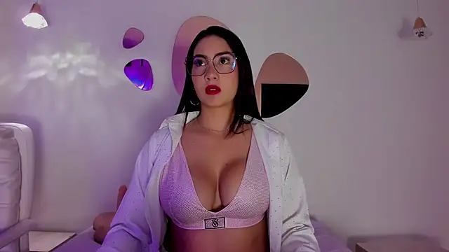 Snapshot of ValentinaaF chatting on 9, 1, 2026 ValentinaaF online show from 9, 1, 2026