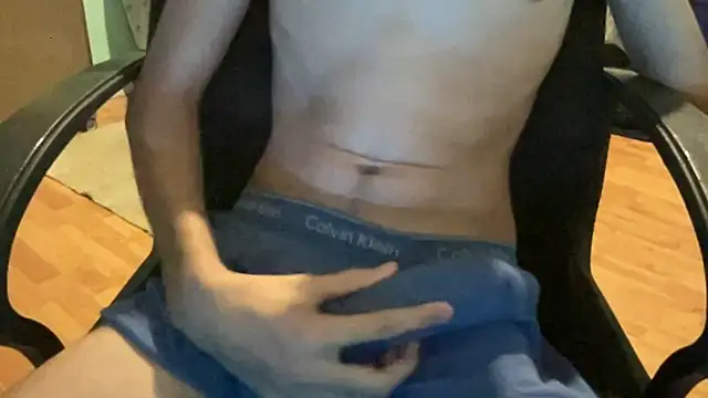 Snapshot of youngsexylad chatting on 13, 10, 2025 youngsexylad online show from 13, 10, 2025