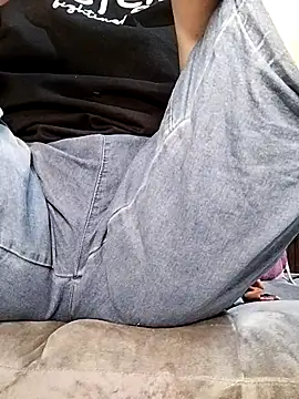 Snapshot of Mie610 chatting on 17, 2, 2025 Mie610 online show from 17, 2, 2025