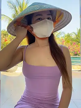 BabyThree  online show from 26, 3, 2026