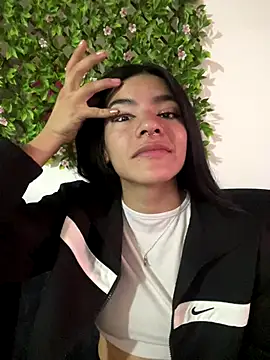 liss hot  online show from 14, 12, 2025