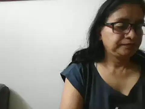 Snapshot of titssmall123 chatting on 21, 3, 2025 titssmall123 online show from 21, 3, 2025